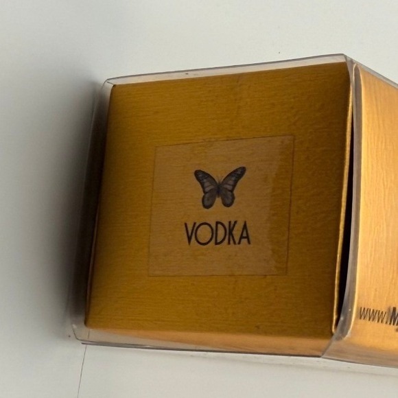 My Drink Bomb The Original Cocktail Bomb Set 6 Flavors Party Bar Mixology - Picture 7 of 8